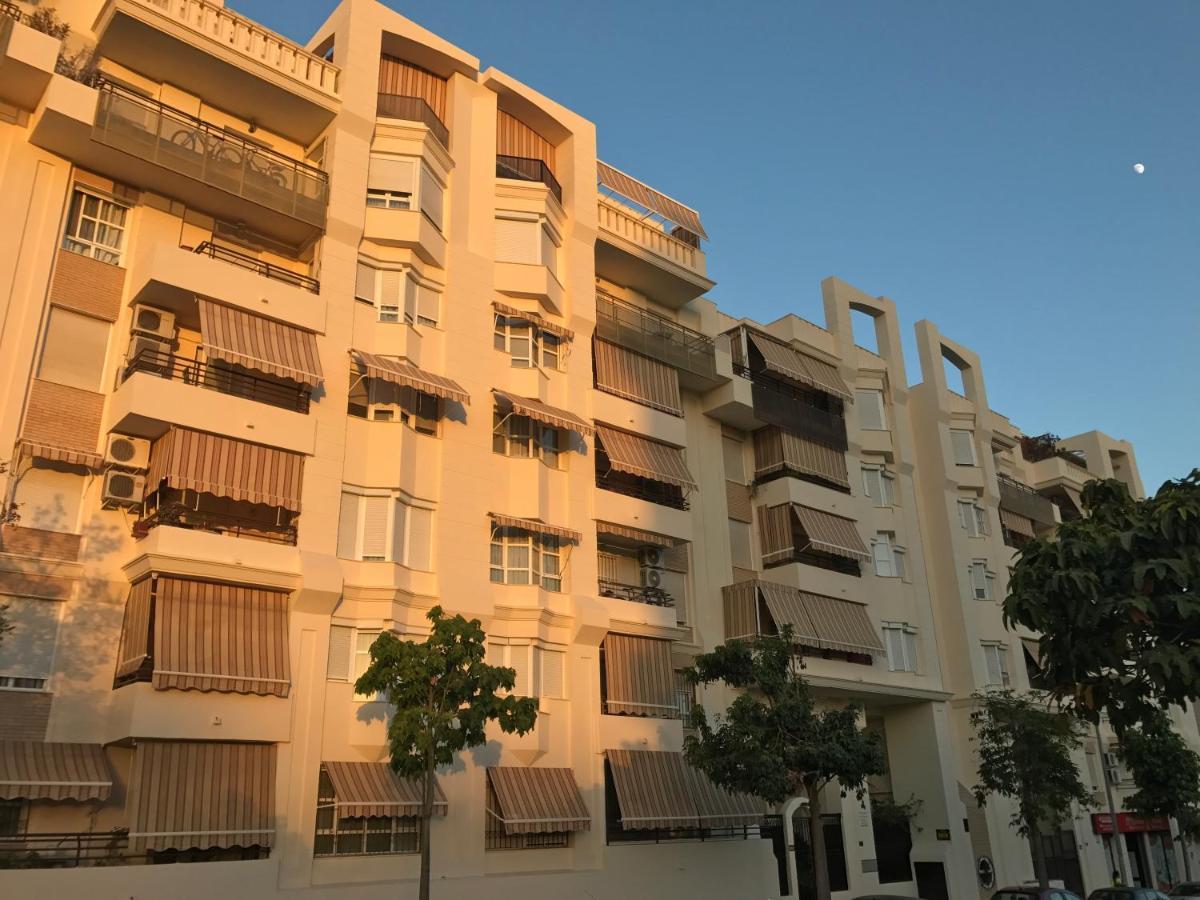 Appartement Apartamento Teatinos Con Piscina Espectacular, Aire Acondicionado En Salon-comedor Y Ventiladores En